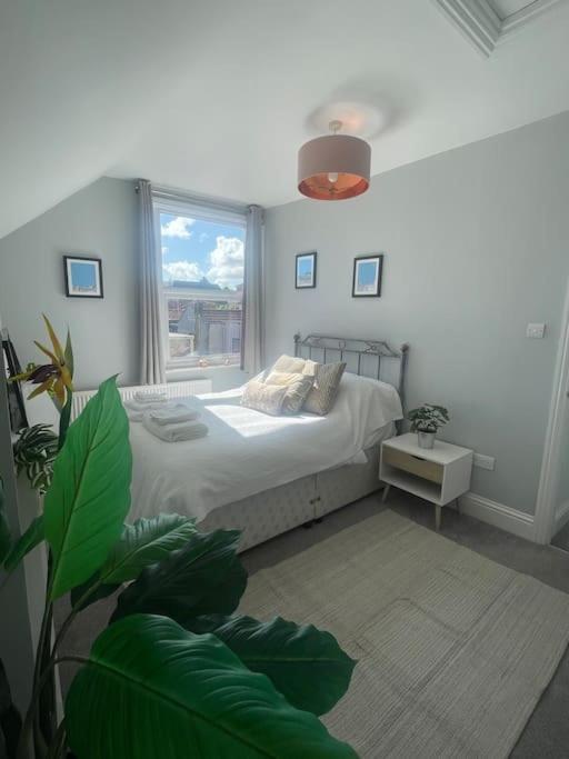 Three Storey Clifton Town House 布里斯托 外观 照片