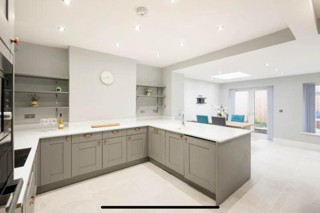 Three Storey Clifton Town House 布里斯托 外观 照片