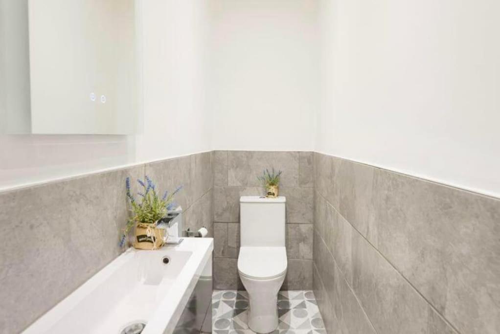 Three Storey Clifton Town House 布里斯托 外观 照片